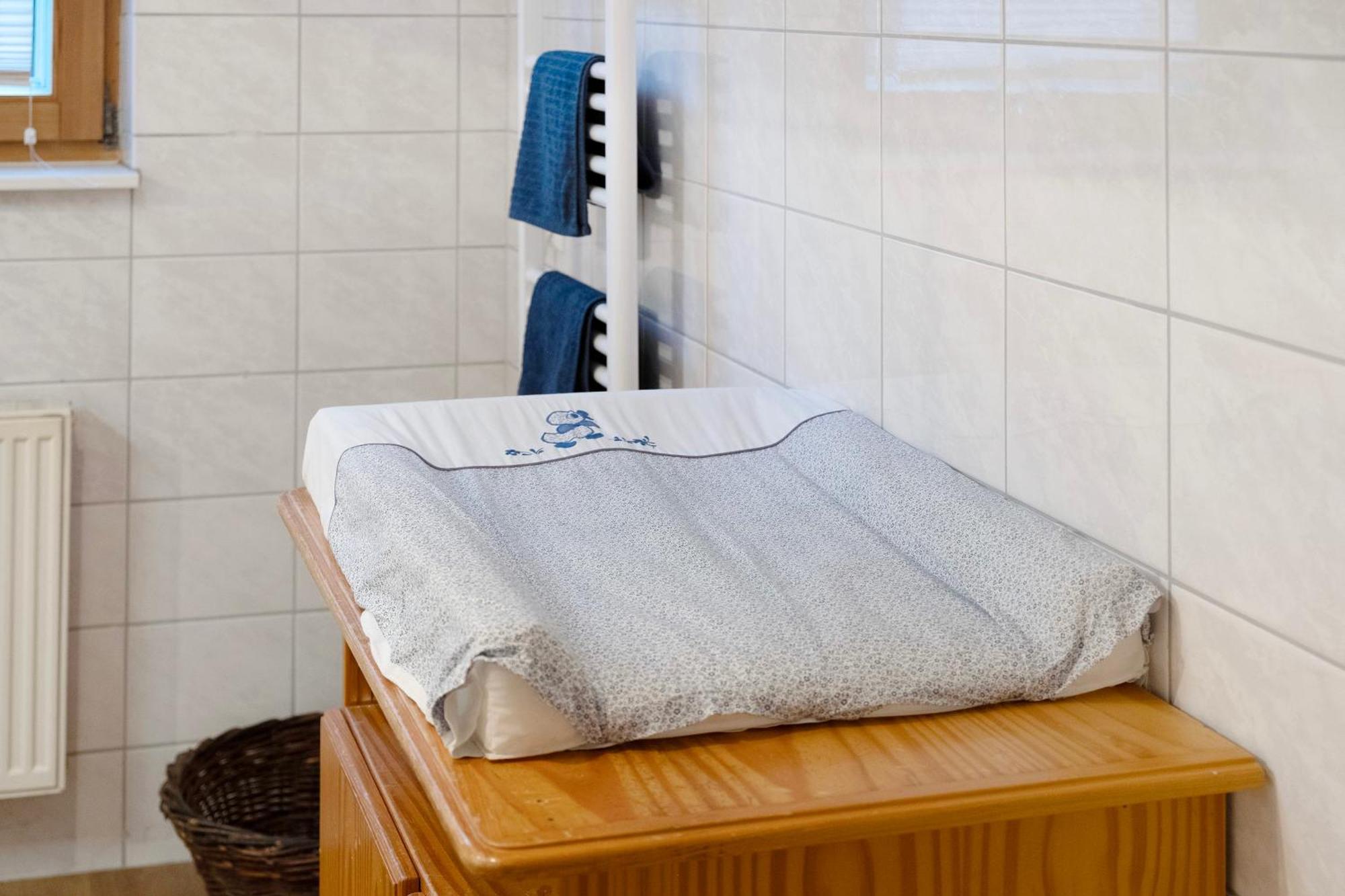 Ruhige Schwarzwald Ferienwohnung Buchenbach  Екстер'єр фото